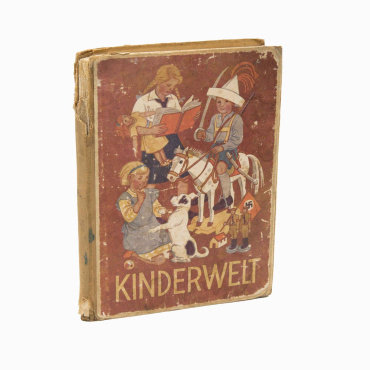 <a href="https://zakladnicazgodovine.si/product/prvo-berilo-kinderwelt-druga-svetovna-vojna-okupacija-vitanje-1941/">Prvo berilo: Kinderwelt, – Druga svetovna vojna, okupacija (Vitanje), 1941</a> Knjige in Stari tiski
