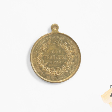 <a href="https://zakladnicazgodovine.si/product/medalja-ljubljansko-prostovoljno-gasilsko-in-resevalno-drustvo-1908/">Medalja: Ljubljansko prostovoljno gasilsko in reševalno društvo, 1908</a> Civilne medalje in značke